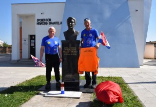 OKONČAN MEMORIJALNI POHOD DUG 300 KM Marijan i Slavko Martan nakon 10 dana pješačenja stigli u Vukovar!