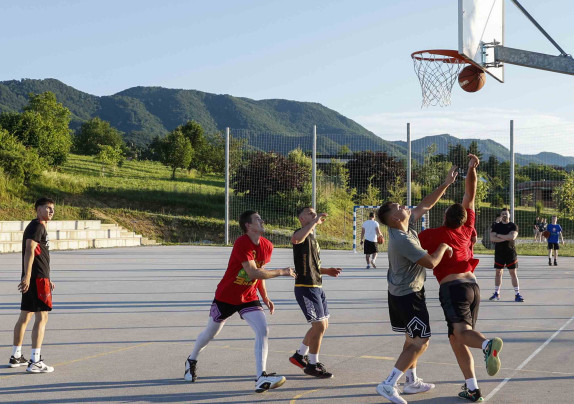 REKREACIJSKI CENTAR LANČIĆ-KNAPIĆ Dan grada obilježen 6. noćnim turnirom „HAKL 3 na 3“, Leonardo Matuza najbolji u tricama