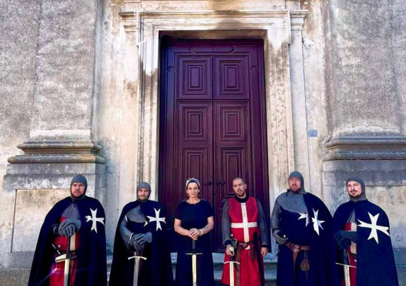 IVANEČKI VITEZI IVANOVCI Predstavili ivanečku povijesnu baštinu na 3. sajmu starih običaja i zanata u Grožnjanu