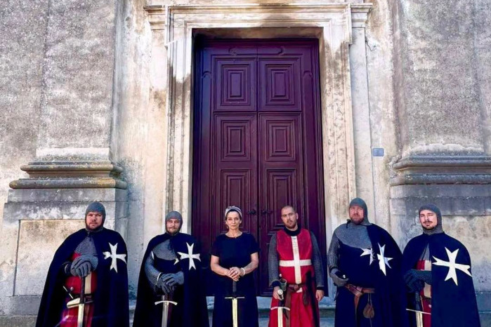 IVANEČKI VITEZI IVANOVCI Predstavili ivanečku povijesnu baštinu na 3. sajmu starih običaja i zanata u Grožnjanu