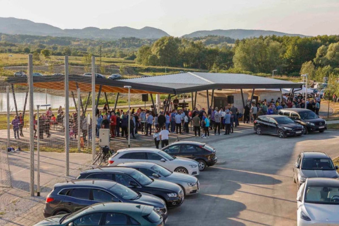PODSJETNIK ZAINTERESIRANIM PONUDITELJIMA Do 28. srpnja otvoren je Javni poziv za zakup javne površine radi postavljanja samoposlužnog aparata u sklopu RC-a Lančić – Knapić