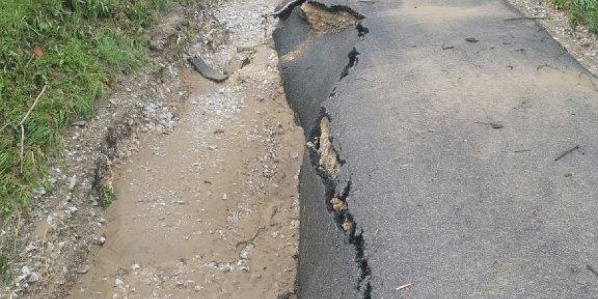 U PAR SATI NA IVANEC PALO ¾ PROSJEČNIH PADALINA ZA CIJELI MJESEC Poziv Grada Ivanca građanima – prijavite štete!
