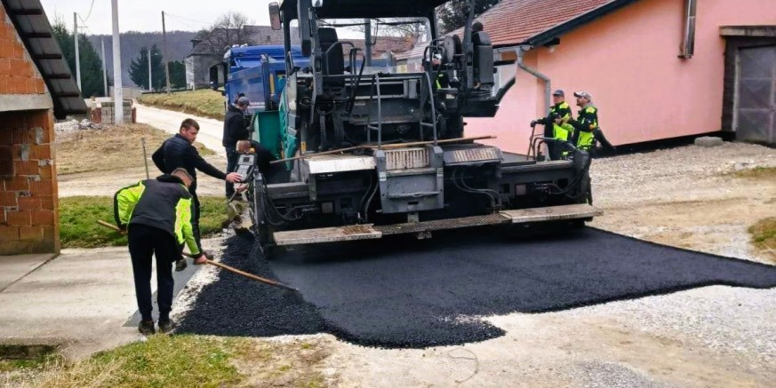 asfalt lovrecan2.jpg
