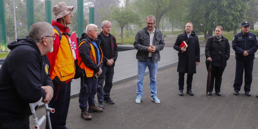 pjesacenje1-ivanec-vukovar-020524.jpg