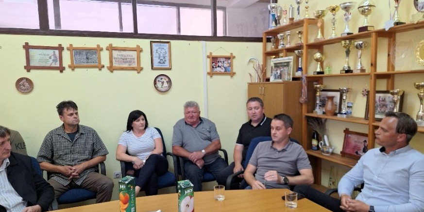 pahinsko3 sastanak.jpg