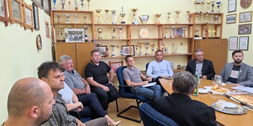 MJEŠTANI I VODSTVO GRADA IVANCA REZOLUTNO PORUČILI RESORNOM MINISTARSTVU „Držite se što dalje od Punikvi!“