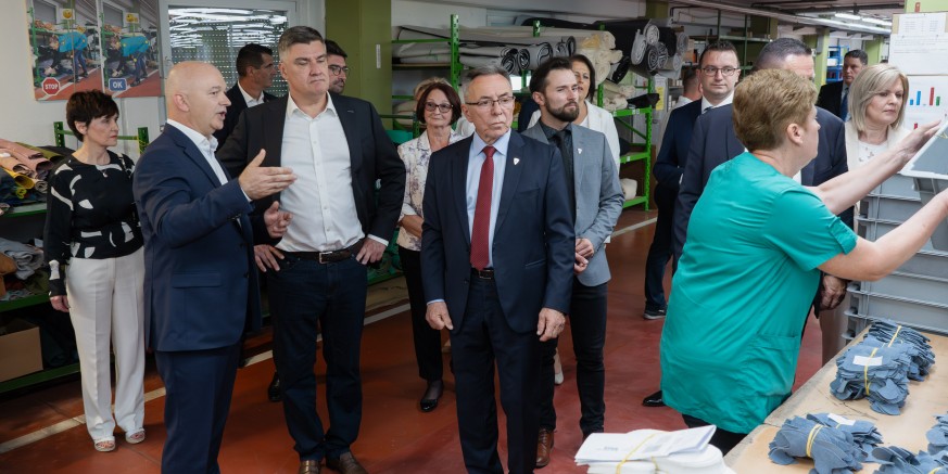 PREDSJEDNIK REPUBLIKE ZORAN MILANOVIĆ U IVANČICI D.D. IVANEC U obilasku vodećeg hrvatskog proizvođača i izvoznika obuće