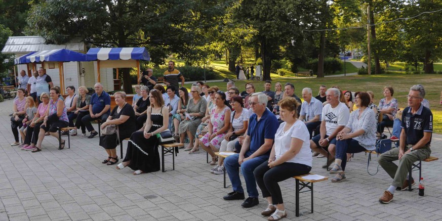 predstava2-zelim malo ljubavi-280624.jpeg
