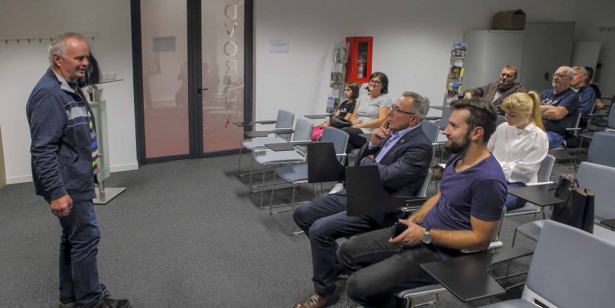 SASTANAK SA PČELARIMA Grad Ivanec pčelarima pomaže svotom od 15 € po košnici; pčelari se složili – osniva se Pčelarska udruga „Ivančica“!
