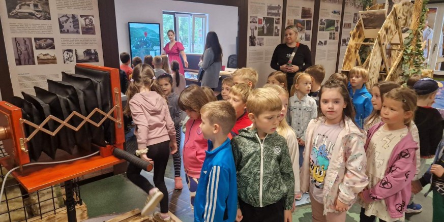 TURISTIČKA ZAJEDNICA I MUZEJ PLANINARSTVA IVANEC Roditelji, dovedite djecu (6-8 god.) na zanimljiv program u povodu Međunarodnog dana planina (subota, 14. prosinca)