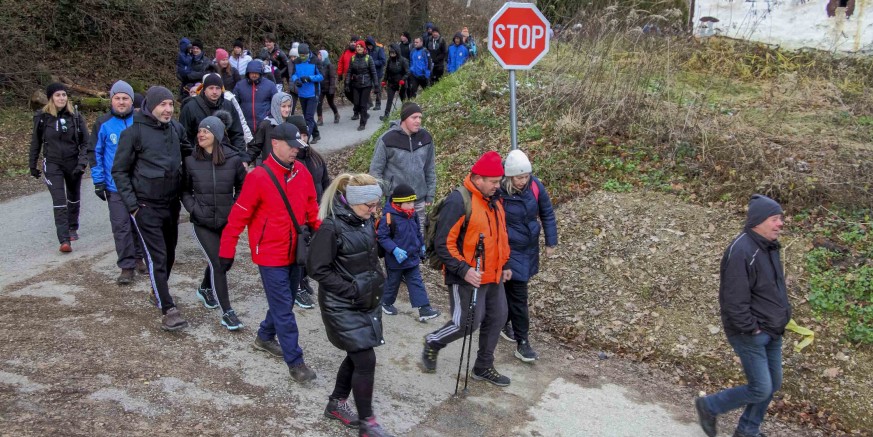 REKREACIJA Blizu 200 izletnika na 9 km dugom pješačkom pohodu DŠR-a Lančić-Knapić od Knapića do Žganog vina i natrag