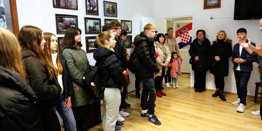 MEMORIJALNI CENTAR DOMOVINSKOG RATA IVANEC Održana 2. noć muzeja u organizaciji UDVDR-a i HVIDR-e Ivanec