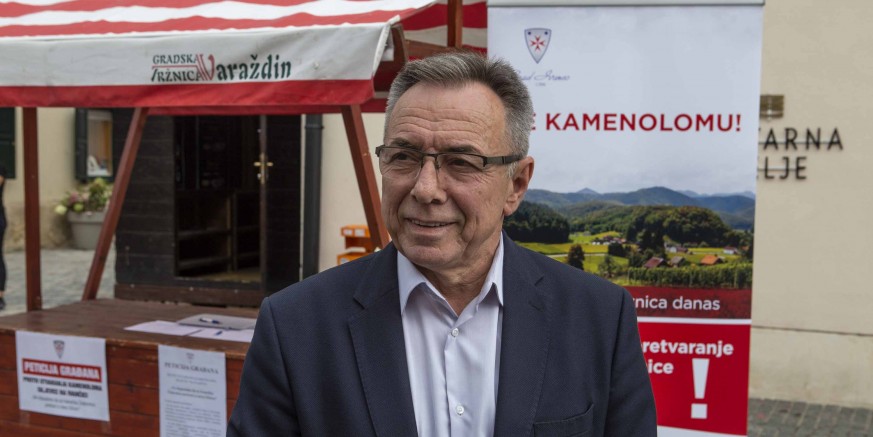 GRADONAČELNIK M. BATINIĆ HDZ-u IVANEC Umjesto insinuacija o pogodovanju „privatnicima“, bolje očistite vlastito „dvorište“; možete krenuti od kamenoloma na Ivančici…