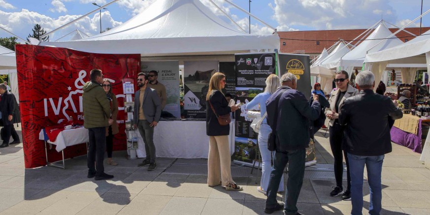 GRAD IVANEC I POSLOVNA ZONA Sastanak s privatnim iznajmljivačima, ugostiteljima i udrugama u sklopu priprema za Gospodarski sajam u Varaždinu (srijeda, 9. travnja)