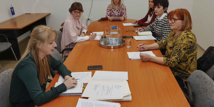 ZAKLADA GRADA IVANCA Tvrtke, obrtnici, udruge, TZ, ustanove, OPG-ovi i školske zadruge za humanitarnu tombolu u sklopu subotnjeg „Uskrsa u Ivancu“ osigurali stotinjak nagradnih zgoditaka!