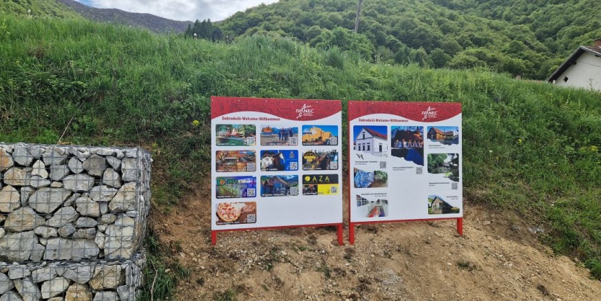 GRAD IVANEC I POSLOVNA ZONA Na Rapikovcu postavljene nove turističke info table s podacima o gastronomskoj ponudi i pozivom u obilazak turističkih objekata na gradskom području