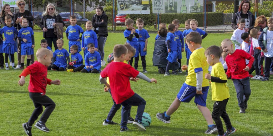 13. OLIMPIJSKI FESTIVAL DJEČJIH VRTIĆA Sudjelovalo 255 razigranih mališana iz osam dječjih vrtića