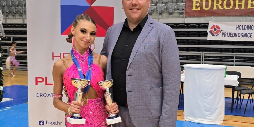 NA DRŽAVNOM PRVENSTVU U OSIJEKU Marta Majcen osvojila dvostruki naslov državne prvakinje, Anji Strelec izvrsno treće mjesto