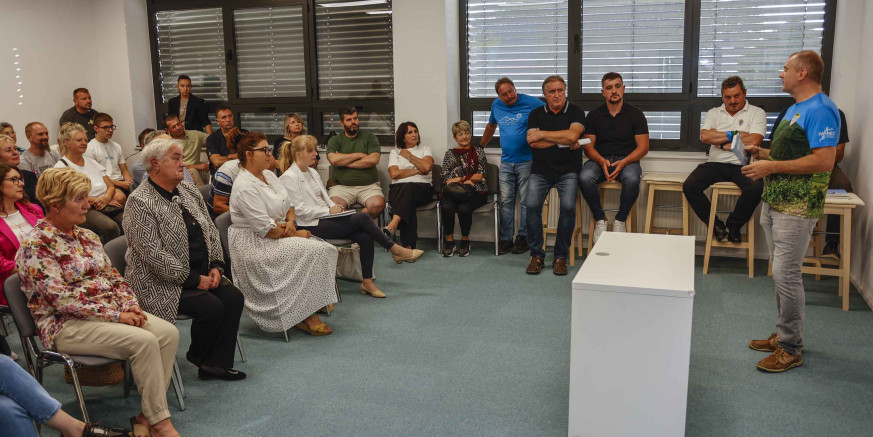 SVEČANA SJEDNICA Planinarski klub Ivanec obilježio 15 godina rada