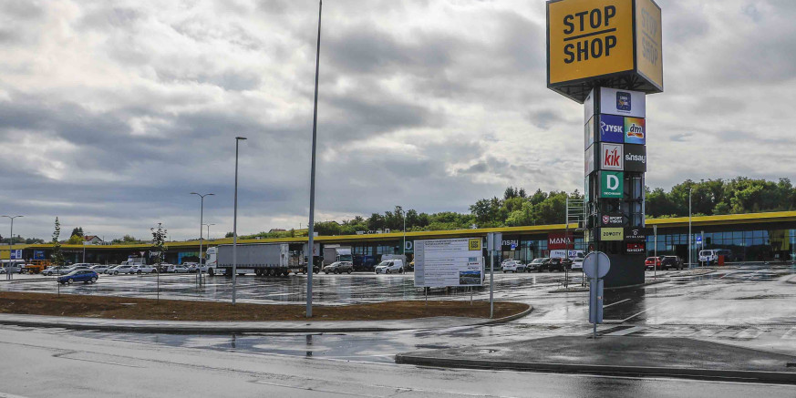 U ČETVRTAK, 11. RUJNA, OTVARA SE STOP SHOP U IVANCU Stotinjak novih radnih mjesta, 15-ak prodajnih objekata, 368 parkirnih mjesta, koncert Minee i Magic Show