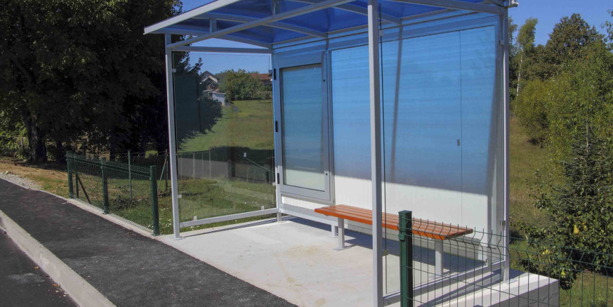JEROVEC DONJI Izgrađeno novo autobusno stajalište, postavljena nadstrešnica
