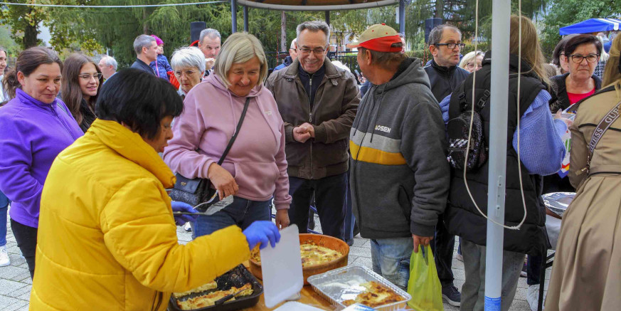 OTVORENE PRIJAVE ZA NATJECANJE U PRIPREMI NAJBOLJIH TIKVENIH ŠTRUKLJI  IVANEC 2025. Domaćice, prijavite se!