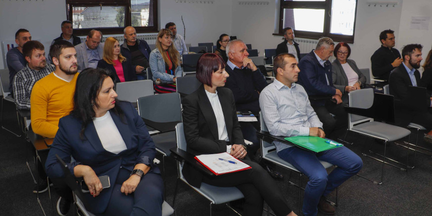 VELIK INTERES ZA TEMU FISKALIZACIJA 2.0 Dosad prijavljeno više od 70 poduzetnika i obrtnika, prijave za edukaciju (8. listopada) i dalje se primaju