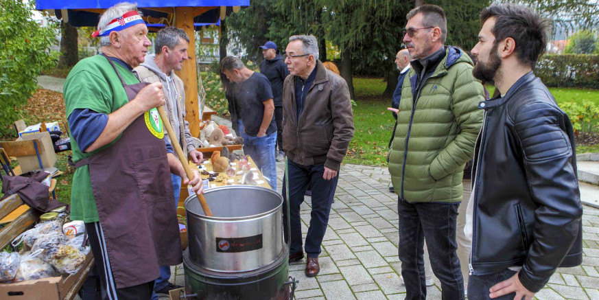 JESEN U IVANCU Ne propustite ove subote veliku gurmansku i zabavnu manifestaciju u gradskom parku Ivanec!
