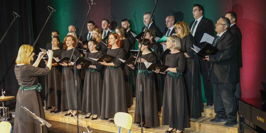 U KINODVORANI IVANEC Održan godišnji koncert KUD-a Rudolf Rajter Ivanec, pridružili se i gosti iz Limene glazbe Lepoglava