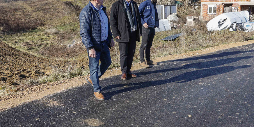 ZAVRŠETAK RADOVA Asfaltirano 2,7 km gradske ceste kroz Osečku u punoj širini od 4,5 metara i više
