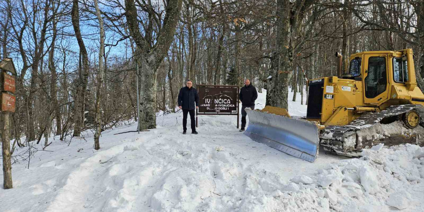 PROBIJENA CESTA OD ŽGANOG VINA DO VRHA IVANČICE Promet dopušten samo žurnim službama, kršenje zabrane prometa sankcionirat će policija