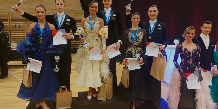 NA DRŽAVNOM PRVENSTVU U STANDARDNIM PLESOVIMA Zlatna medalja Lindi Šoštarek i Davidu Ljevaru!