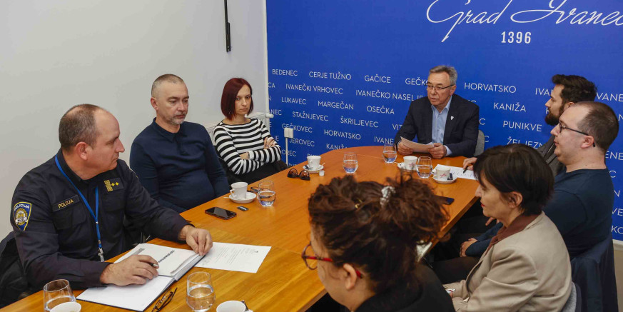 VIJEĆE ZA PREVENCIJU KRIMINALITETA Kritike ŽUC-u: Ni nakon naloga pravobraniteljice za djecu, na ŽC kod OŠ Salinovec uspornik nije izgrađen!