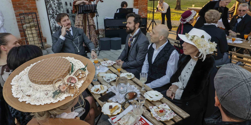 OBILJEŽENA 2. OBLJETNICA CENTRA „KUKULJEVIĆ“ IVANEC Na salonskom prijemu kod Božidara Kukuljevića Sakcinskog