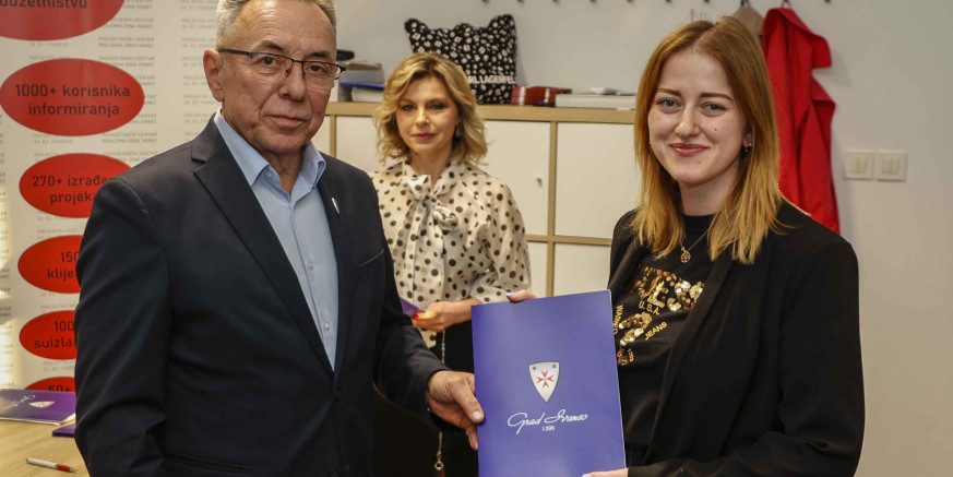 GRAD IVANEC Potpisano 39 novih ugovora o dodjeli bespovratnih sredstava za poticanje stambenog zbrinjavanja i energetsku učinkovitost obiteljskih kuća