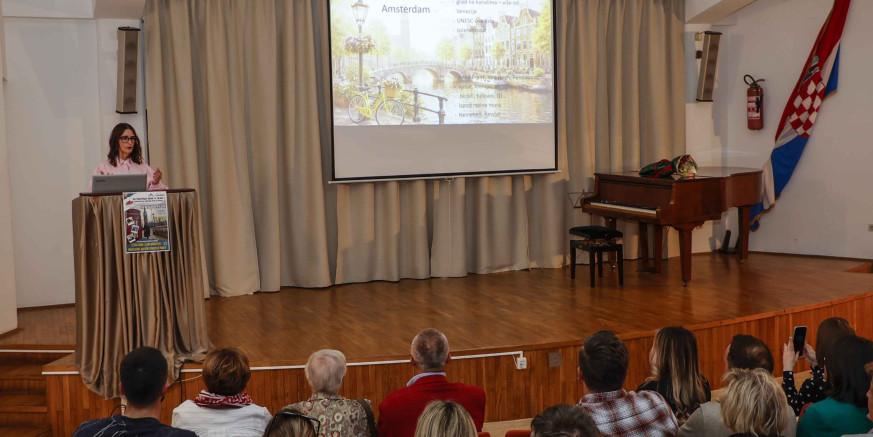 NOĆ KNJIGE 2026. Prof. Ivana Vrček publiku na zanimljiv način provela kroz četiri europske prijestolnice