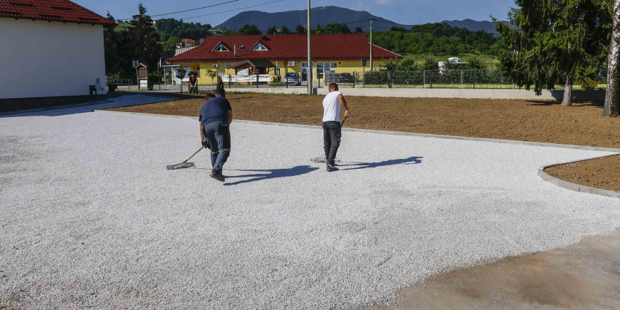 SALINOVEC U završnoj fazi uređenje pristupnog puta, parkirališta i zelenih površina oko Društvenog centra
