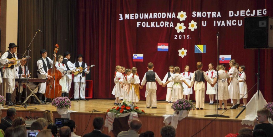 U Ivancu je održana 3. međunarodna smotra dječjeg folklora