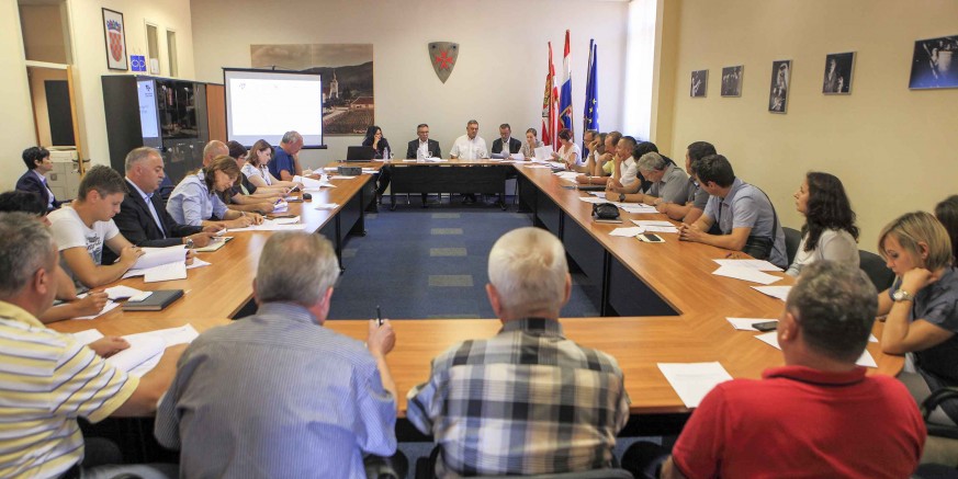 40-ak poduzetnika na godišnjem sastanku s čelnicima Grada i poslovodstvom Poslovne zone Ivanec
