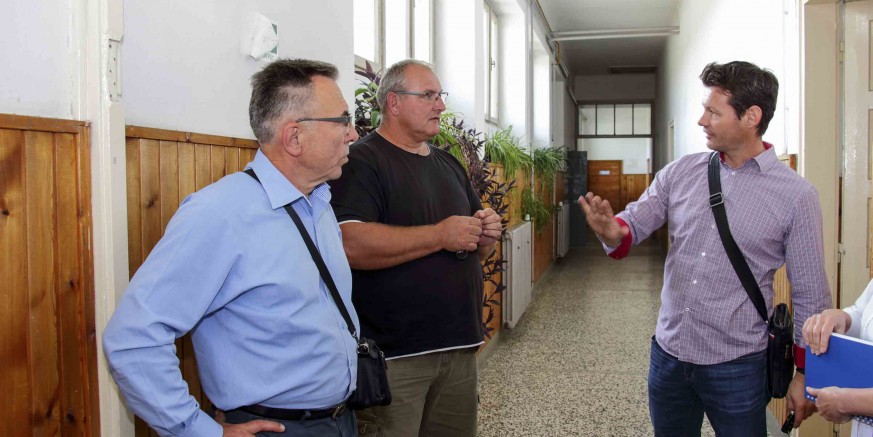 Gradonačelnik M. Batinić obišao društvene domove u više mjesnih odbora