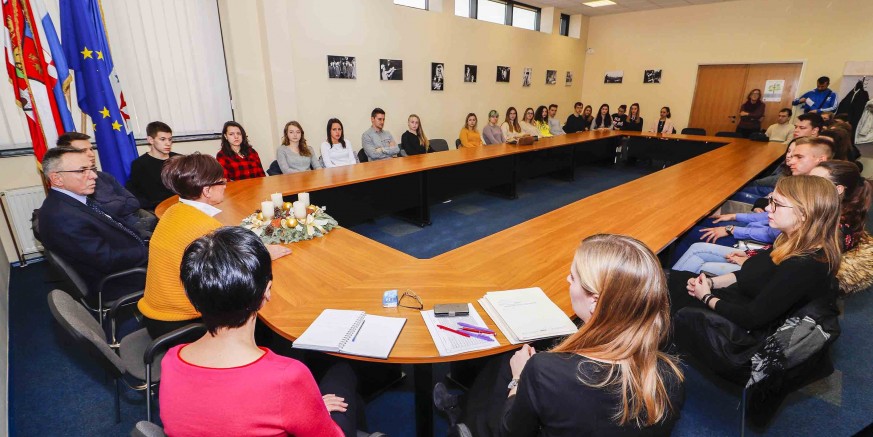 U subotu, 21. prosinca, svečana dodjela stipendija Grada Ivanca za ak. godinu 2019./2020.