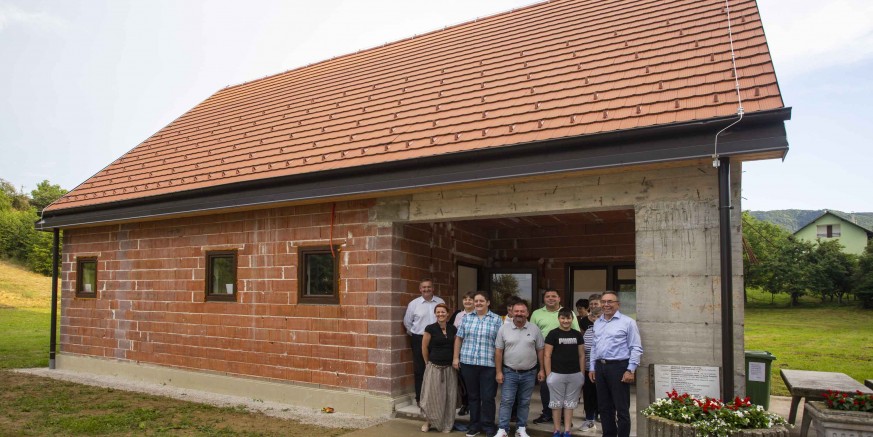 Nove fasade na društvene domove u Kaniži, Osečkoj, Škriljevcu i Vuglovcu-Gečkovcu, oprema u Stažnjevec i Punikve