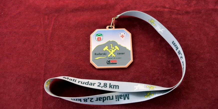 Rudarski -finišerska medalja za sve sudionike cener.10jpg.jpg